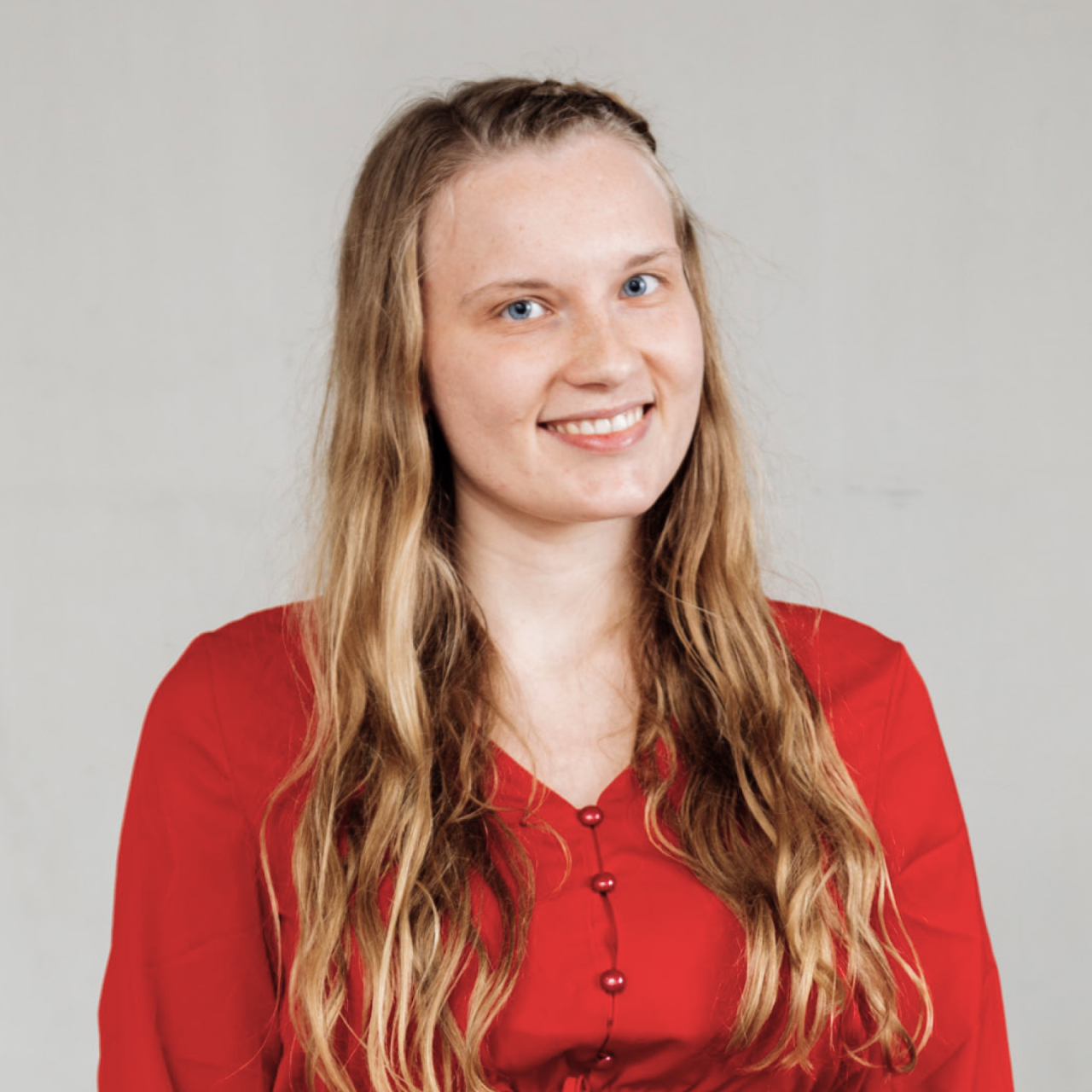 Portrait von Claudia aus dem Sales Team.